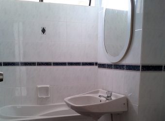 ensuite bathroom3s