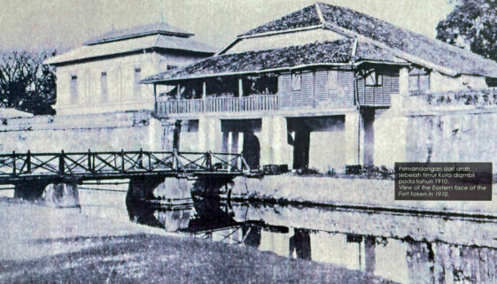 East-Entrance-photo-taken-1910